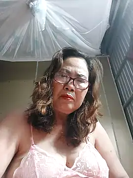 Snapshot of cuncon7700 chatting on March 25, 2026, 1:43 pm cuncon7700 online show from March 25, 2026, 1:43 pm