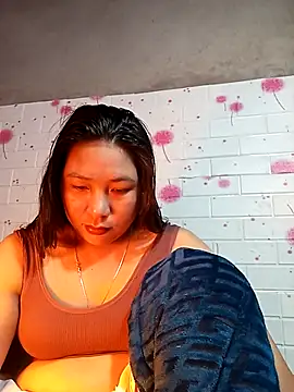 giang0055 online show from February 2, 2026, 1:21 pm