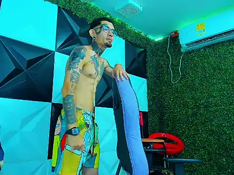 Boy tatto77 online show from May 30, 2026, 12:39 am