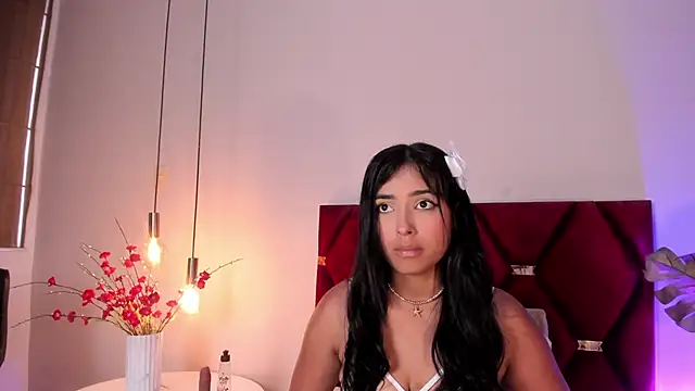 Snapshot of GahiaBelucci chatting on March 18, 2026, 5:47 pm GahiaBelucci online show from March 18, 2026, 5:47 pm