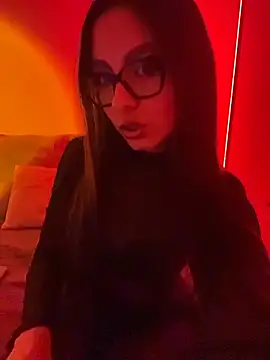 Snapshot of Nicollewest1 chatting on February 8, 2026, 1:36 am Nicollewest1 online show from February 8, 2026, 1:36 am