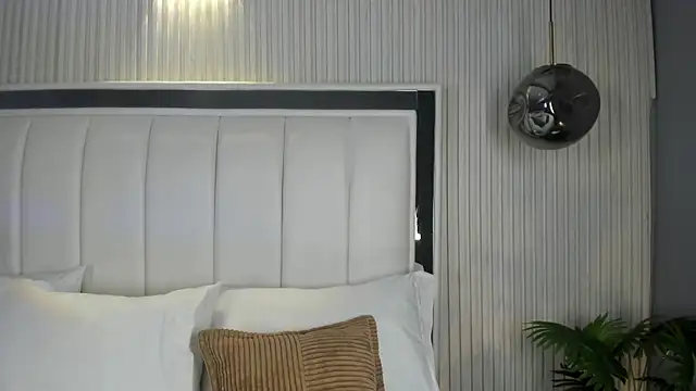 Snapshot of FiorelaSton chatting on May 31, 2026, 4:07 am FiorelaSton online show from May 31, 2026, 4:07 am