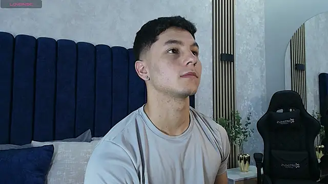Snapshot of Noah_Clarkk chatting on May 23, 2026, 5:34 pm Noah Clarkk online show from May 23, 2026, 5:34 pm