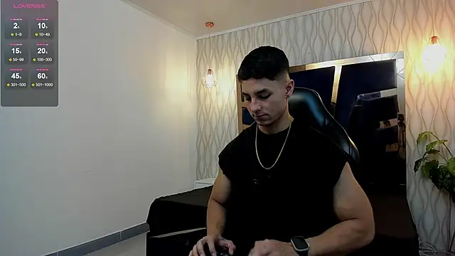 Snapshot of Noah_Clarkk chatting on May 2, 2026, 5:18 pm Noah Clarkk online show from May 2, 2026, 5:18 pm