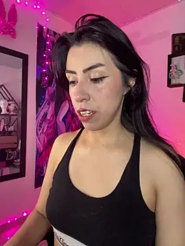 Snapshot of Sky_Girl_LS chatting on January 19, 2026, 3:32 am Sky Girl LS online show from January 19, 2026, 3:32 am