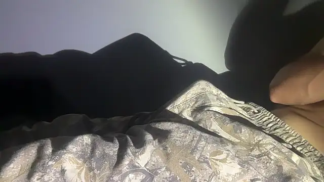 xjayjonesx online show from August 5, 2026, 7:19 pm