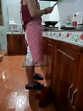 Snapshot of Sweet-Berryy chatting on March 22, 2026, 11:39 pm Sweet-Berryy online show from March 22, 2026, 11:39 pm