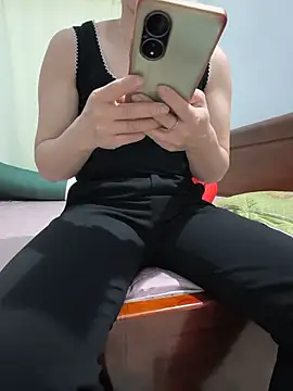 Sweet-Berryy online show from May 23, 2026, 11:04 pm