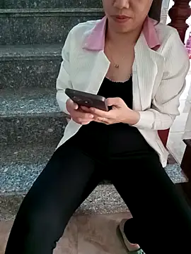 Snapshot of Sweet-Berryy chatting on March 13, 2026, 2:38 am Sweet-Berryy online show from March 13, 2026, 2:38 am