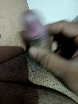 Snapshot of notyg240 chatting on February 18, 2026, 2:42 am notyg240 online show from February 18, 2026, 2:42 am