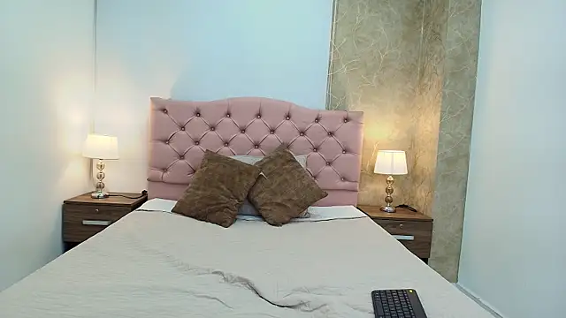 zoe bermudez online show from January 19, 2026, 3:32 am