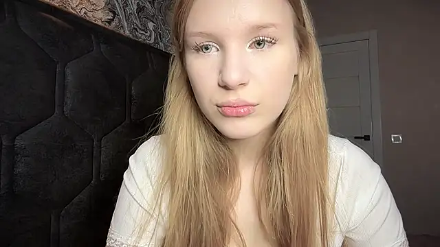 Snapshot of Kristy_mysti chatting on December 22, 2025, 6:19 pm Kristy mysti online show from December 22, 2025, 6:19 pm