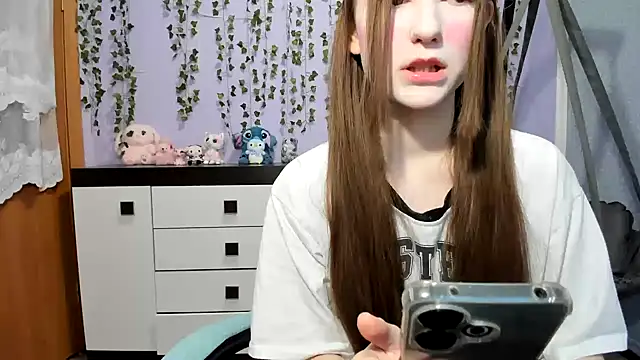 Snapshot of Yoonhee_ki chatting on March 10, 2026, 2:54 pm Yoonhee ki online show from March 10, 2026, 2:54 pm