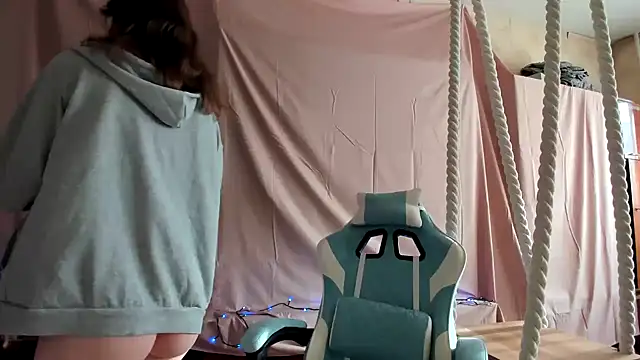 Snapshot of Yoonhee_ki chatting on January 12, 2026, 10:33 am Yoonhee ki online show from January 12, 2026, 10:33 am