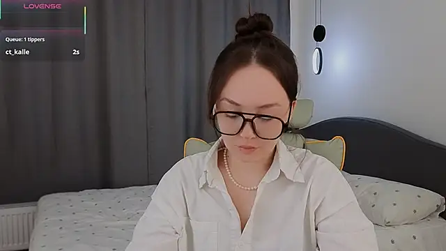 fallin lovee online show from March 7, 2026, 1:38 pm