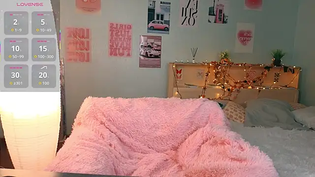 Snapshot of fallin_lovee chatting on January 16, 2026, 4:49 am fallin lovee online show from January 16, 2026, 4:49 am