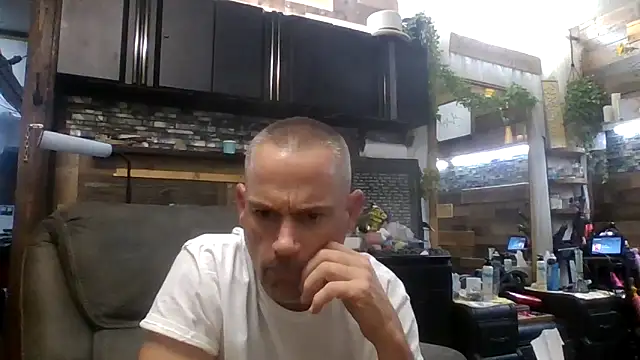 MISTERANDDEMI online show from May 18, 2026, 5:23 am