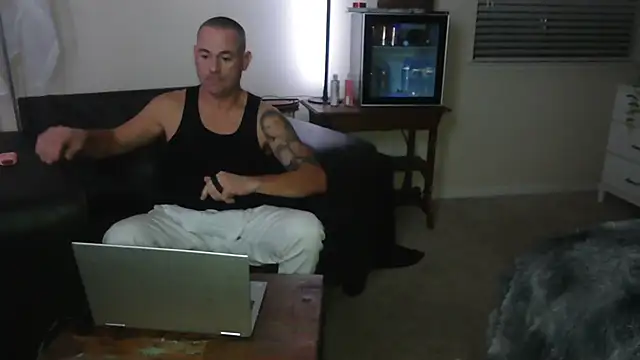 MISTERANDDEMI online show from January 14, 2026, 4:49 am