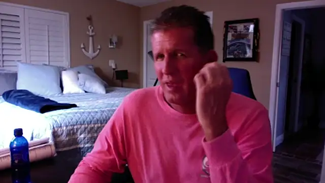 Snapshot of lvnlarge chatting on December 21, 2025, 9:04 pm lvnlarge online show from December 21, 2025, 9:04 pm