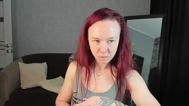 Snapshot of Spoty_Kate_ chatting on May 28, 2026, 1:02 am Spoty Kate online show from May 28, 2026, 1:02 am