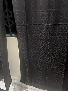 cymSlim online show from December 18, 2025, 9:29 pm