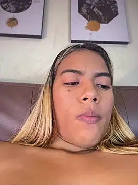 MiaSizzle online show from January 31, 2026, 7:12 pm