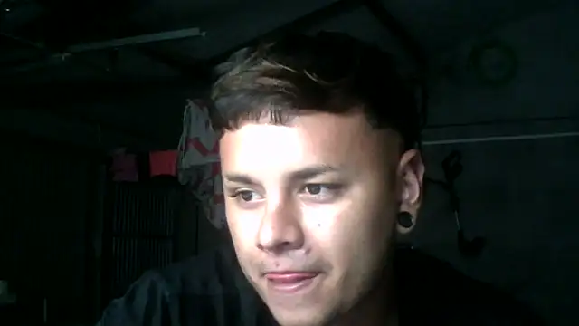 Snapshot of Sickbooy69 chatting on April 20, 2026, 7:59 pm Sickbooy69 online show from April 20, 2026, 7:59 pm