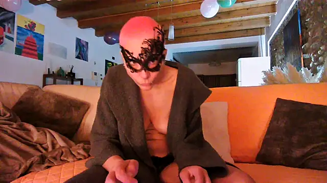 ErotiKat online show from March 3, 2026, 9:00 pm