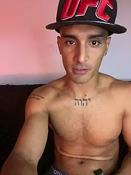 Maicol xxxx online show from February 15, 2026, 4:57 am