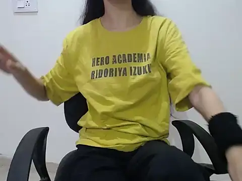 Farhana beautyfull online show from April 13, 2026, 4:49 am