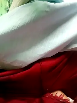 Snapshot of mantraverma chatting on April 15, 2026, 5:02 am mantraverma online show from April 15, 2026, 5:02 am