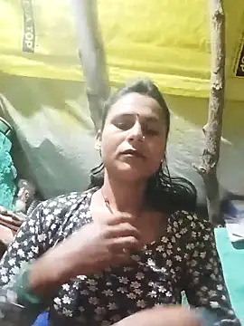 Snapshot of Cuty_priti chatting on March 24, 2026, 10:10 pm Cuty priti online show from March 24, 2026, 10:10 pm