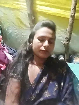 Snapshot of Cuty_priti chatting on March 15, 2026, 6:04 pm Cuty priti online show from March 15, 2026, 6:04 pm