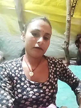 Snapshot of Cuty_priti chatting on February 28, 2026, 5:01 pm Cuty priti online show from February 28, 2026, 5:01 pm