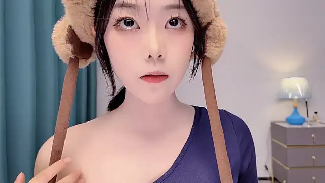 smalldaisy online show from May 20, 2026, 2:30 am