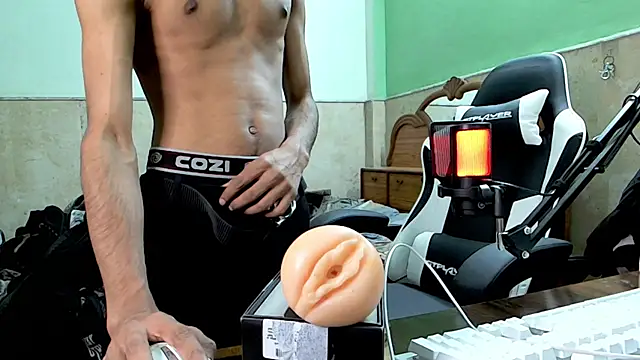 vincenzox7 online show from February 13, 2026, 3:34 pm