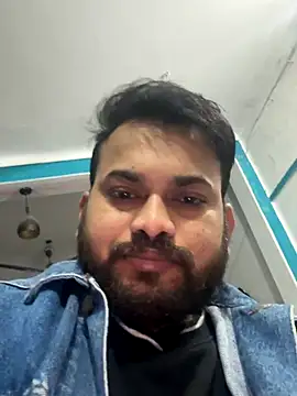 Sumiitt07 online show from December 22, 2025, 6:13 am