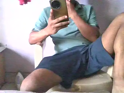 sexjames77777 online show from July 13, 2026, 2:44 am