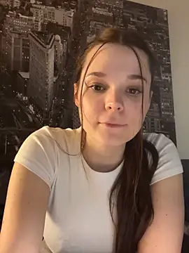 ElenaMariee online show from December 21, 2025, 5:14 pm