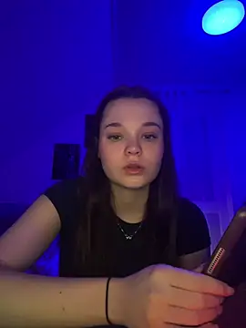 ElenaMariee online show from January 7, 2026, 5:07 pm