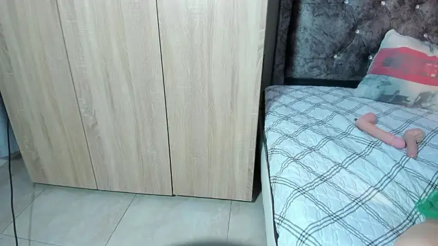 cloe brown1 online show from February 23, 2026, 7:03 pm