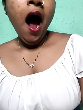 Snapshot of Eashita_01 chatting on February 18, 2026, 10:12 am Eashita 01 online show from February 18, 2026, 10:12 am