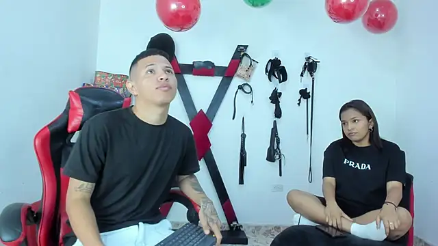 Snapshot of Three_Ways_to_Love chatting on December 22, 2025, 12:05 pm Three Ways to Love online show from December 22, 2025, 12:05 pm