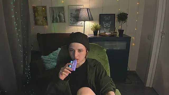 SarahShelby online show from May 27, 2026, 9:00 pm