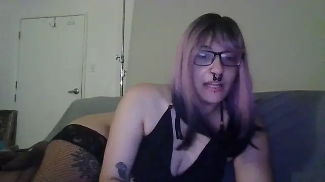 Snapshot of GabbyDaniella chatting on May 3, 2026, 9:25 am GabbyDaniella online show from May 3, 2026, 9:25 am