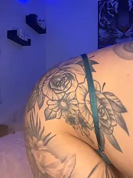 Snapshot of urprettygirlleenay chatting on February 18, 2026, 10:17 pm urprettygirlleenay online show from February 18, 2026, 10:17 pm