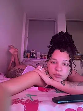 Snapshot of urprettygirlleenay chatting on February 9, 2026, 7:56 pm urprettygirlleenay online show from February 9, 2026, 7:56 pm