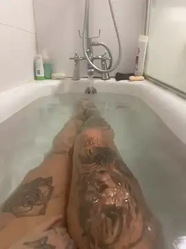 Snapshot of urprettygirlleenay chatting on February 17, 2026, 2:25 pm urprettygirlleenay online show from February 17, 2026, 2:25 pm