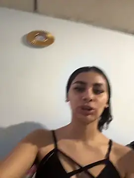 ManuelaEvans  online show from February 6, 2026, 8:05 pm