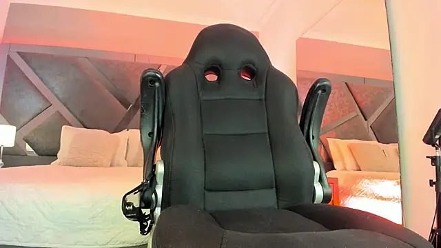 Snapshot of Charlotteinpole chatting on February 11, 2026, 3:39 am Charlotteinpole online show from February 11, 2026, 3:39 am